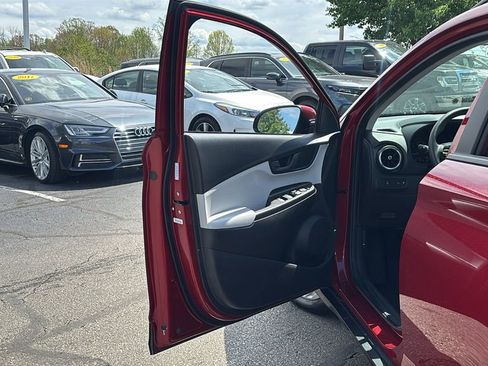 Used 2023 Hyundai Kona SEL w/ Cargo Package image 11