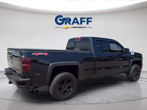 Used 2017 Chevrolet Silverado 1500 LT w/ Midnight Edition AWD/4WD image 8