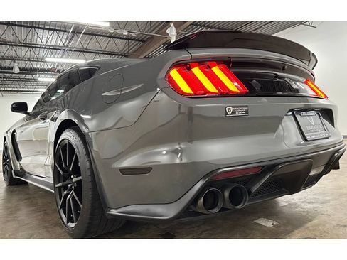 Used 2018 Ford Mustang Shelby GT350 RWD image 17