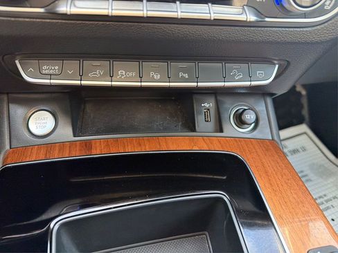 Used 2023 Audi Q5 e Prestige image 56