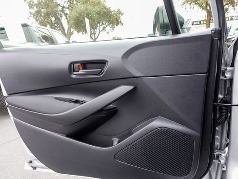 Used 2022 Toyota Corolla LE image 13