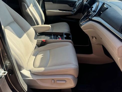 Used 2019 Honda Odyssey EX-L image 9