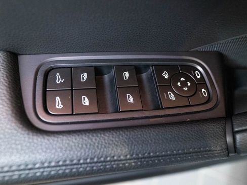 Certified 2026 Porsche Cayenne AWD/4WD image 18