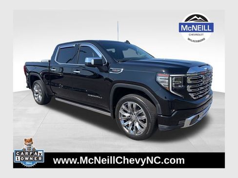 Used 2023 GMC Sierra 1500 Denali w/ Denali Reserve Package AWD/4WD image 1