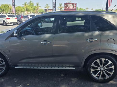 Used 2014 Kia Sorento SX w/ 3rd Row Package FWD image 7