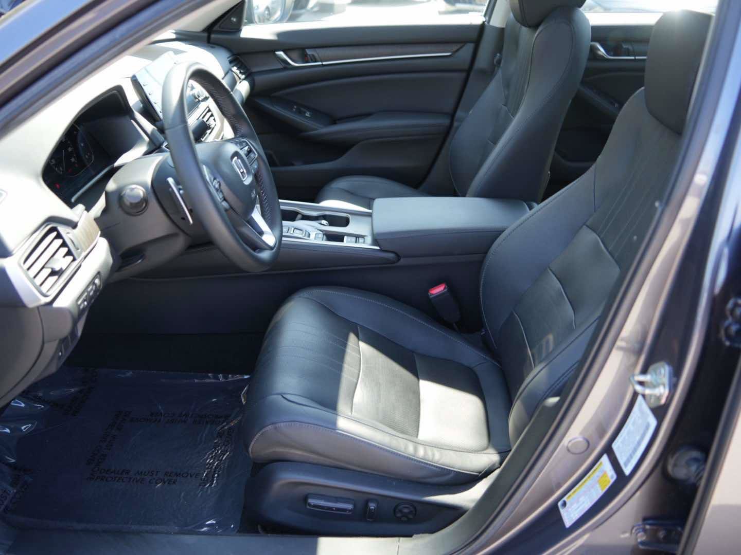 Used 2019 Honda Accord Touring image 14