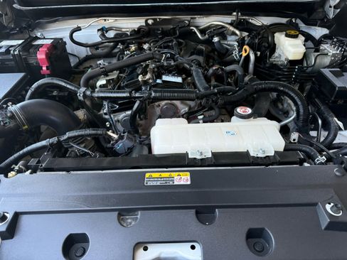 Used 2024 Toyota Tacoma SR5 AWD/4WD image 27