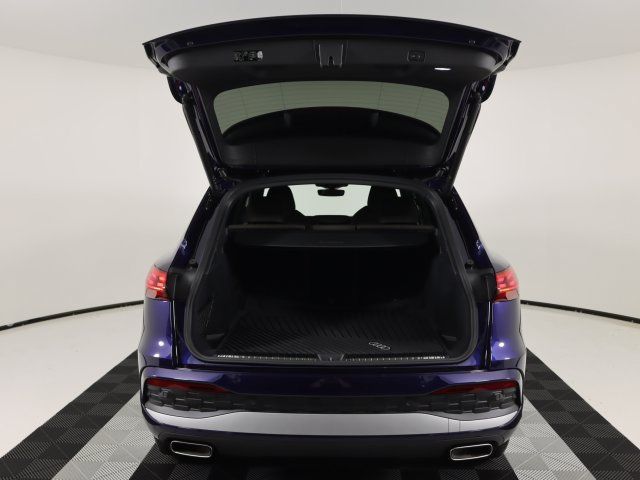 Certified 2025 Audi Q5 Premium Plus w/ Premium Plus AWD/4WD image 24