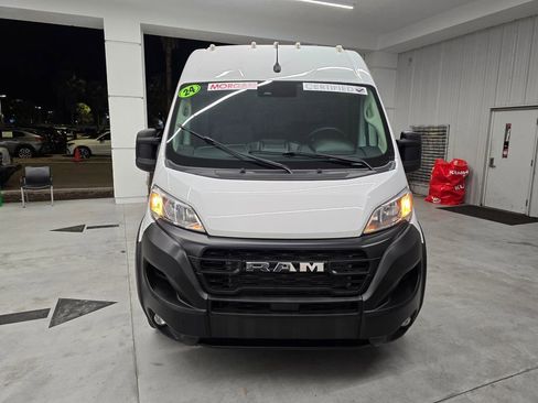 Used 2024 RAM ProMaster 2500 w/ Convenience Group image 8
