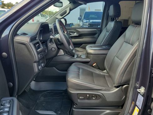 Used 2022 Chevrolet Tahoe RST w/ Luxury Package RWD image 18