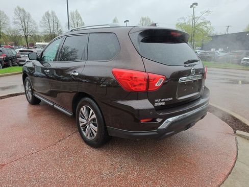 Used 2019 Nissan Pathfinder SL AWD/4WD image 3