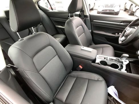 New 2025 Nissan Altima 2.5 SL image 27