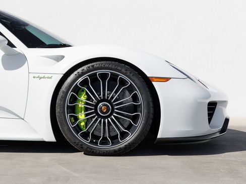 Used 2015 Porsche 918 Spyder AWD/4WD image 11