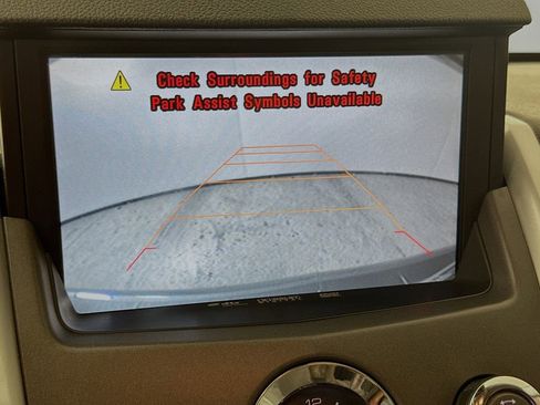 Used 2010 Cadillac SRX Premium image 16