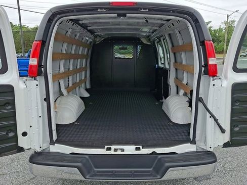 Certified 2024 GMC Savana 2500 w/ Driver Convenience Package RWD image 26
