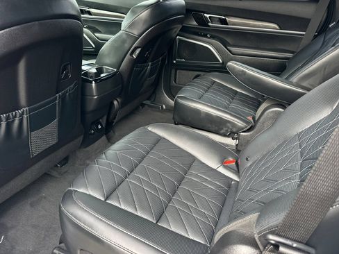 Certified 2025 Kia Telluride SX Prestige X-Line AWD/4WD image 12