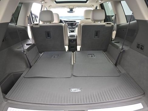 Used 2021 Cadillac XT6 Premium Luxury image 12