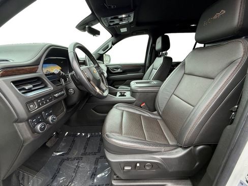 Used 2022 Chevrolet Tahoe High Country w/ Premium Package 2 AWD/4WD image 7