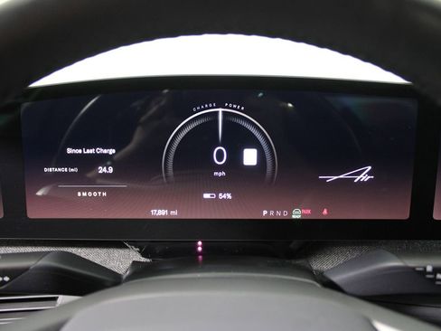 Used 2024 Lucid Air Touring image 16