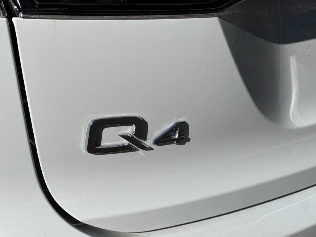 Certified 2024 Audi Q4 e-tron Premium Plus w/ Premium Plus AWD/4WD image 38