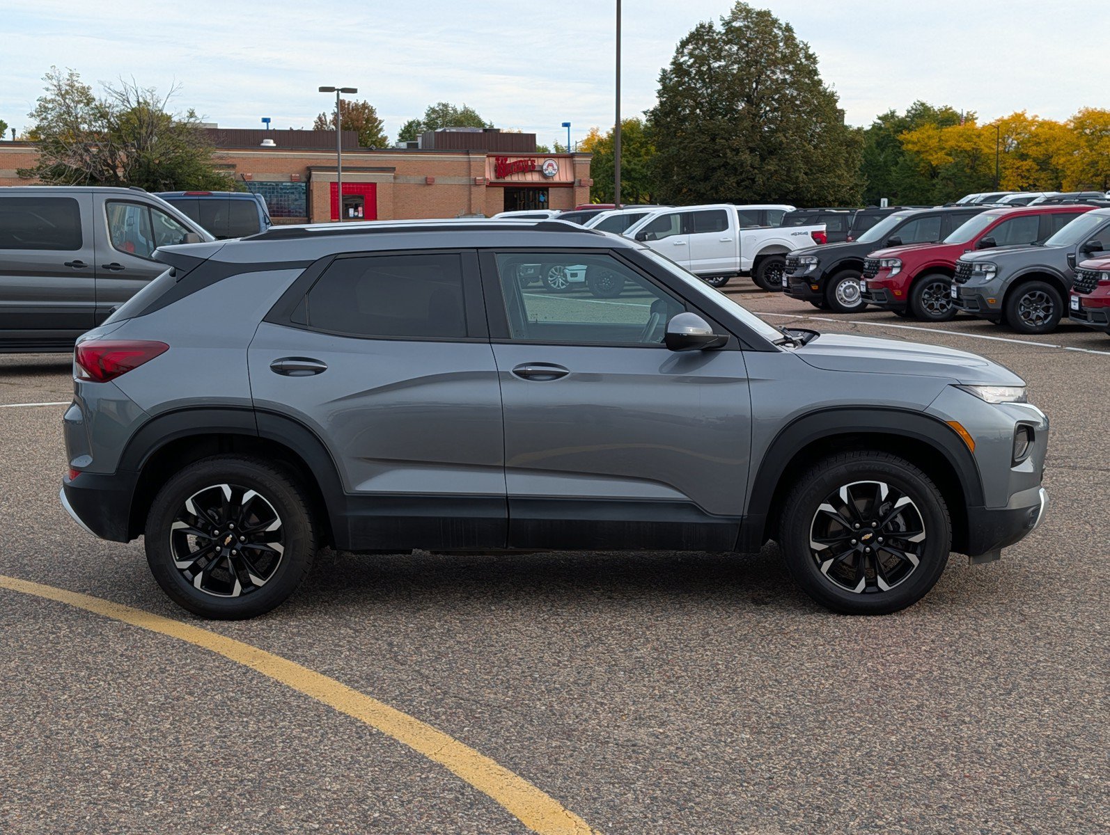 Used 2021 Chevrolet TrailBlazer LT w/ Convenience Package AWD/4WD image 6