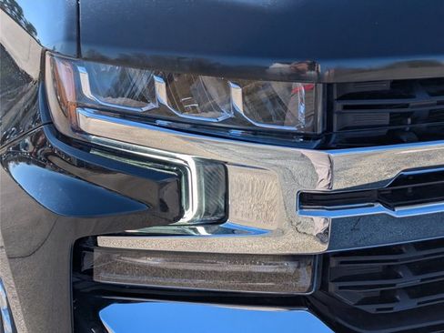Used 2021 Chevrolet Silverado 1500 LT AWD/4WD image 6
