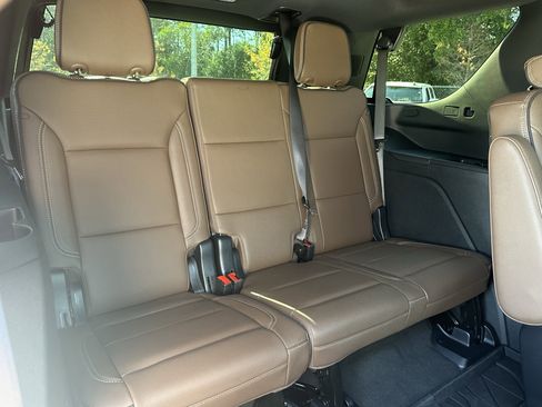 Used 2025 Chevrolet Tahoe High Country image 38