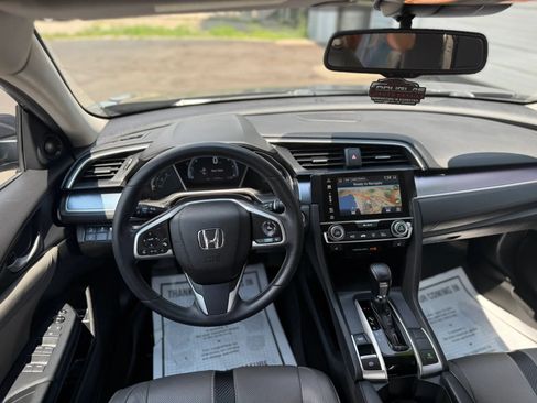 Used 2017 Honda Civic Touring image 11