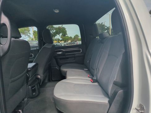 Used 2024 RAM 2500 Big Horn AWD/4WD image 15