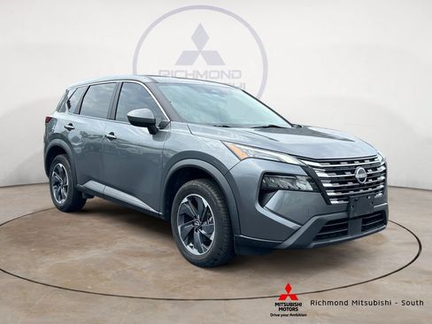 Used 2024 Nissan Rogue SV FWD image 1