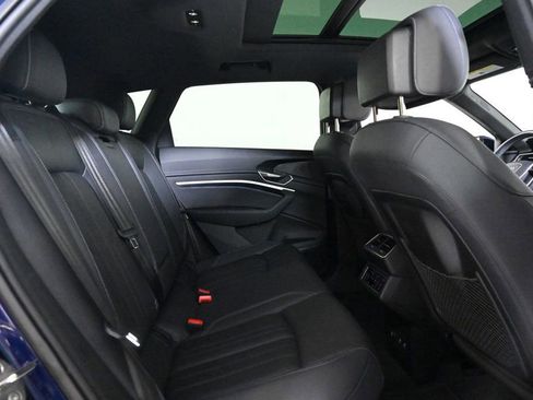 Used 2023 Audi e-tron Premium Plus w/ Premium Plus Package image 17