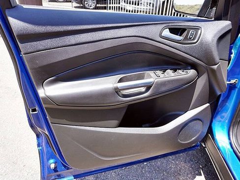 Used 2018 Ford Escape SE w/ SE Sport Appearance Package FWD image 22