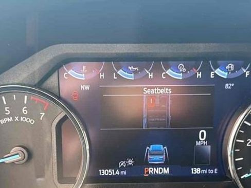 Used 2024 Ford Expedition XLT image 11