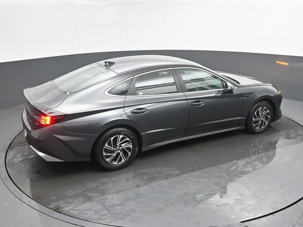 New 2026 Hyundai Sonata Blue FWD image 31