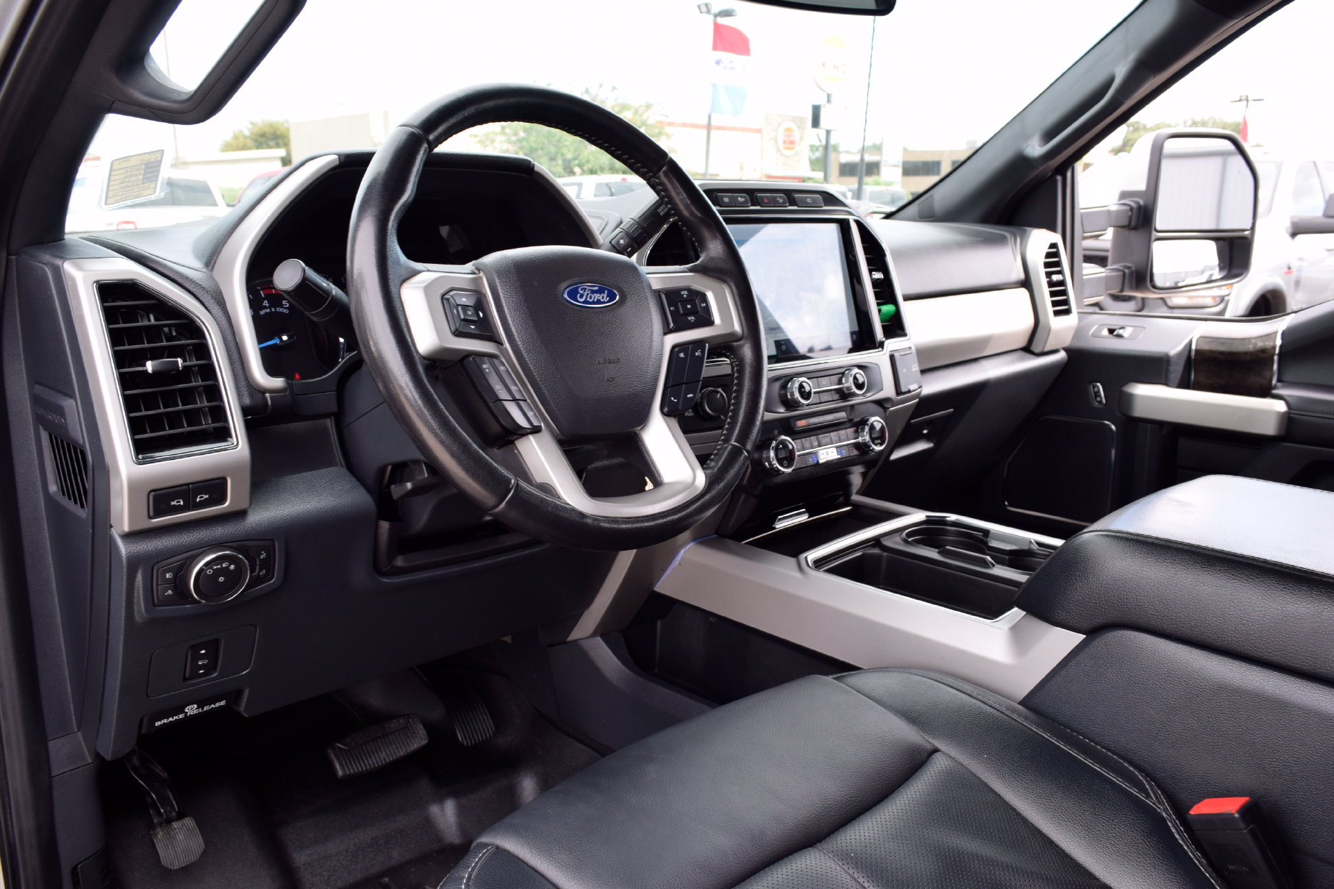 Used 2022 Ford F250 Lariat w/ Lariat Value Package AWD/4WD image 15
