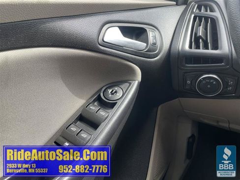 Used 2015 Ford Focus SE FWD image 34