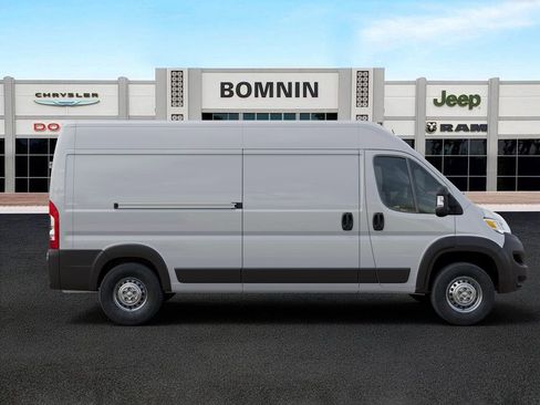 New 2026 RAM ProMaster 2500 w/ Convenience Group image 21