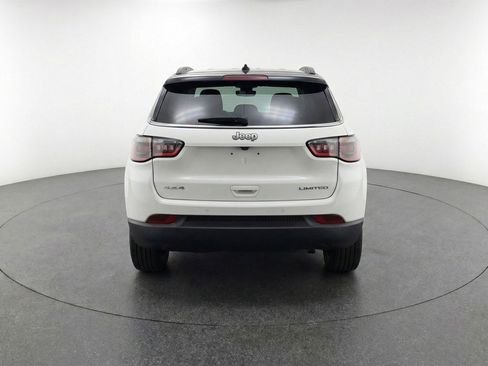 Used 2025 Jeep Compass Limited image 7