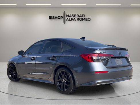 Used 2023 Honda Civic Sport image 3