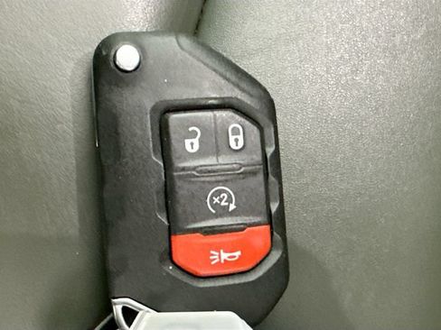 Used 2024 Jeep Wrangler High Altitude AWD/4WD image 29