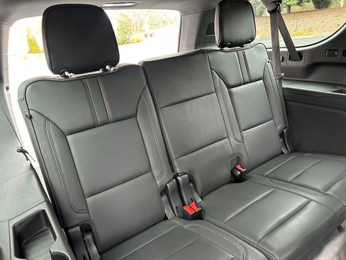 Used 2022 Chevrolet Suburban RST w/ Luxury Package AWD/4WD image 53