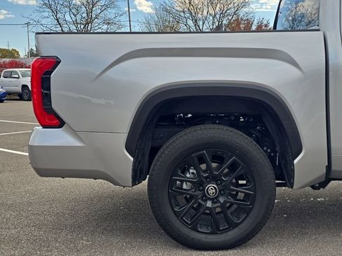 Certified 2025 Toyota Tundra Limited image 10