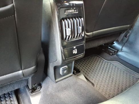 Used 2025 Jeep Compass Trailhawk w/ Trailhawk Elite Group image 32