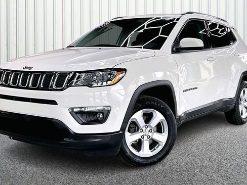 Used 2019 Jeep Compass Latitude image 3