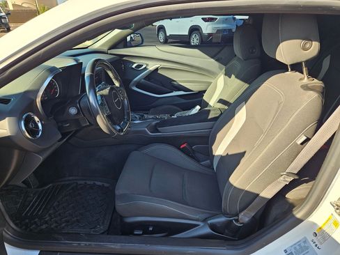 Certified 2023 Chevrolet Camaro LT RWD image 17