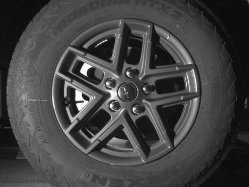 Used 2025 Jeep Wrangler Unlimited Sport AWD/4WD image 13