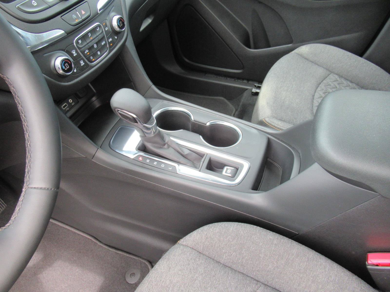 Used 2023 Chevrolet Equinox LT FWD image 17
