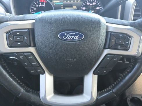 Used 2018 Ford F350 Lariat w/ Chrome Package image 13