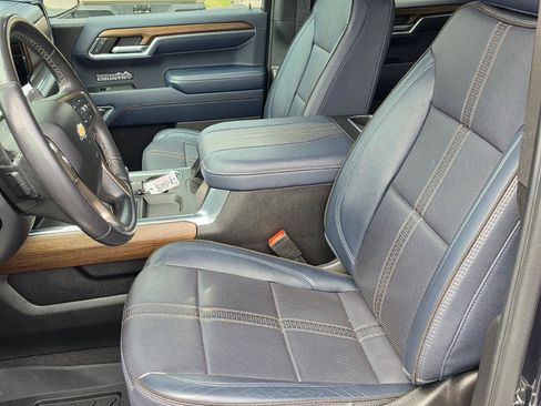 Used 2023 Chevrolet Silverado 1500 High Country AWD/4WD image 8
