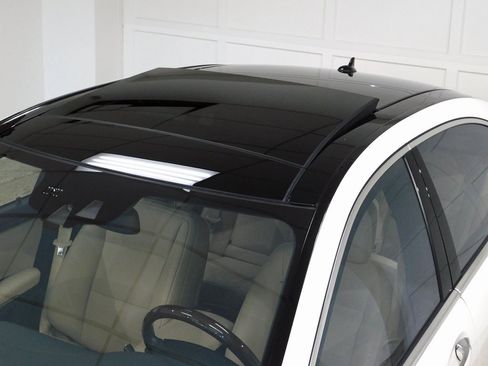 Used 2012 Mercedes-Benz S 550 4MATIC image 18